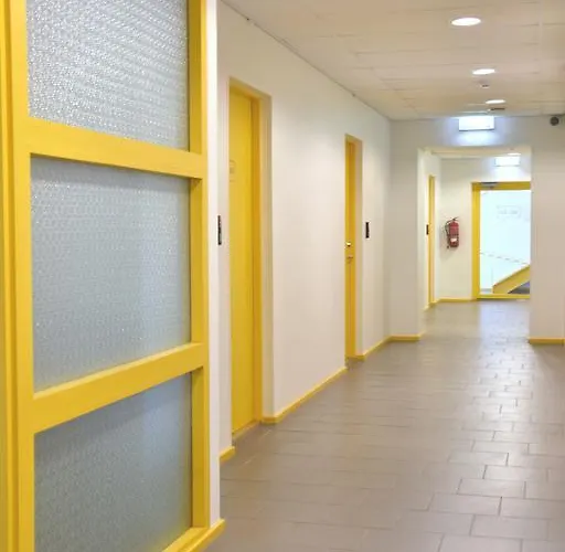 Saare Automatic Hostel *